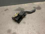 Relais für die Warnblinkanlage AUDI A4 (8E2, B6) 1.9 TDI 8E0953513