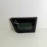 Kleines Seitenfenster hinten links