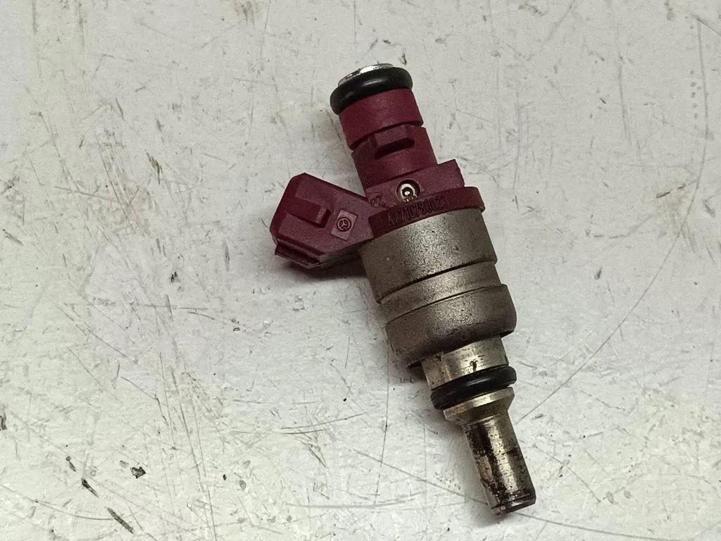 Einspritzdüse MERCEDES-BENZ C (W204) C 180 Kompressor (204.046) A2710780023