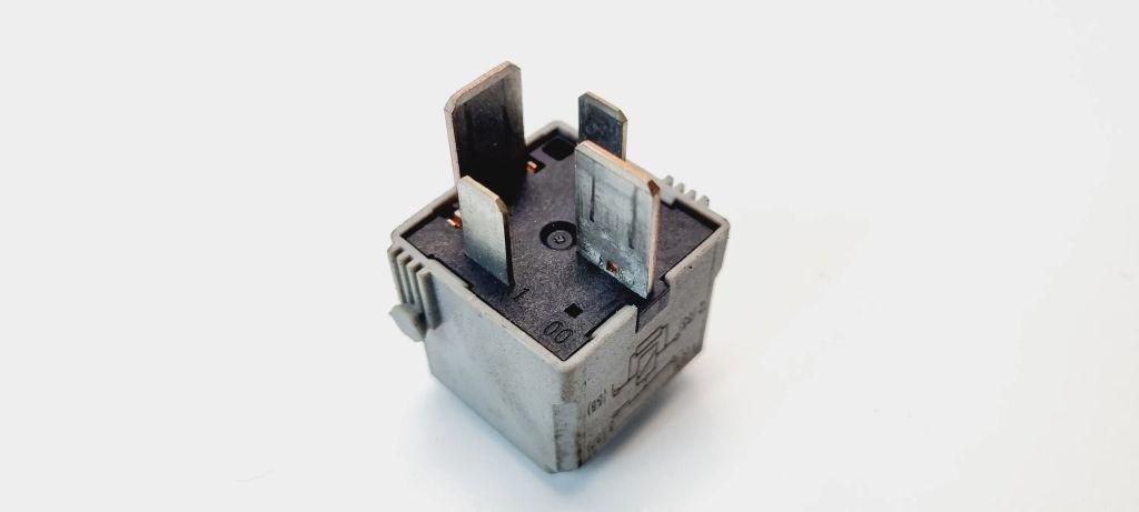 Relais Mercedes-Benz Sprinter 3,5t Bus (906) A0025422619