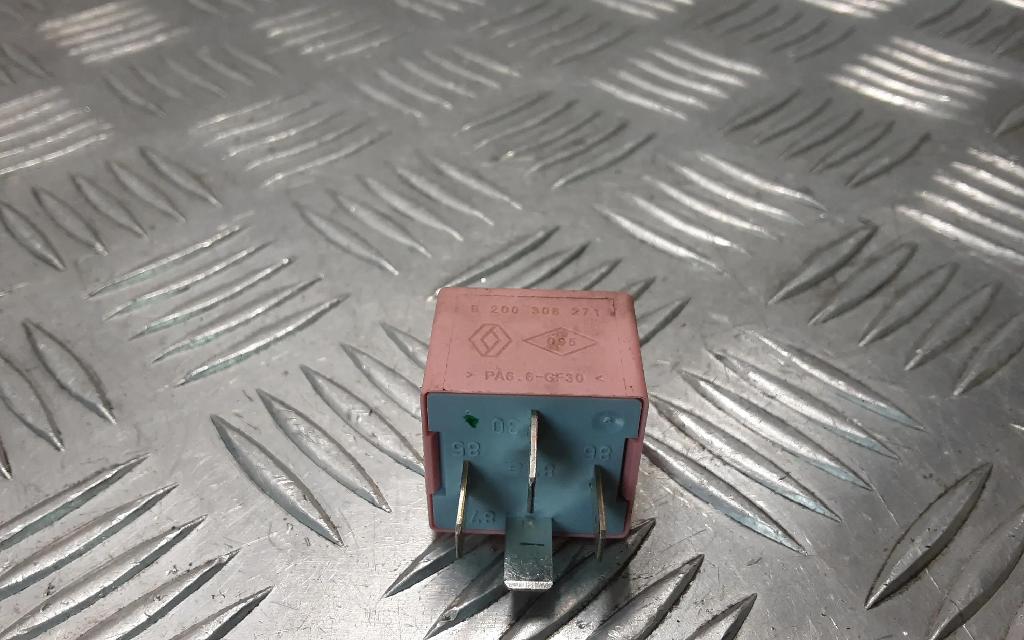 Relais Renault Latitude (L70) 8200308271