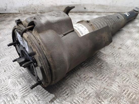 Rear right pneumo shock absorber AUDI A8 D4 (4H_) 3.0 TDI quattro 4H0616002M Bild Rear right pneumo shock absorber AUDI A8 D4 (4H_) 3.0 TDI quattro 4H0616002M