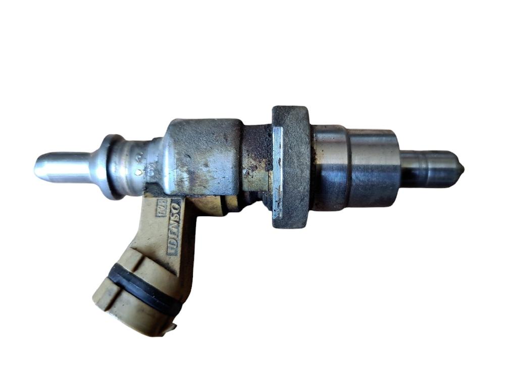 Düsenstöcke Toyota Avensis (T25) 2371026010