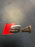Emblem Audi A4 Avant (8E, B7) 8D0853737G