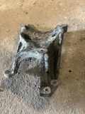 Motorhalter links DODGE NITRO 2.8 CRD 4WD 205131361