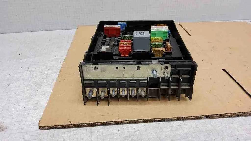 Sicherungskasten VW CADDY III Furgon (2KA, 2KH, 2CA, 2CH) 1.9 TDI 1K0937125A 01718130