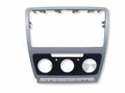 Dekoration des Navigationsbildschirms SKODA OCTAVIA I (1U2) 2.0 YX1CZ