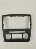 Musik-Player Verkleidung SKODA YETI (5L) 1.4 TSI 5L0858069H