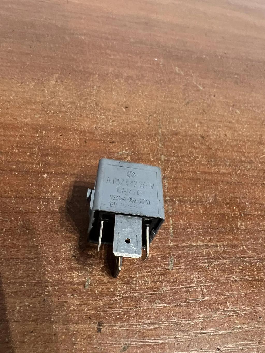 Relais MERCEDES-BENZ M (W163) ML 430 (163.172) #D4874 A0025422619