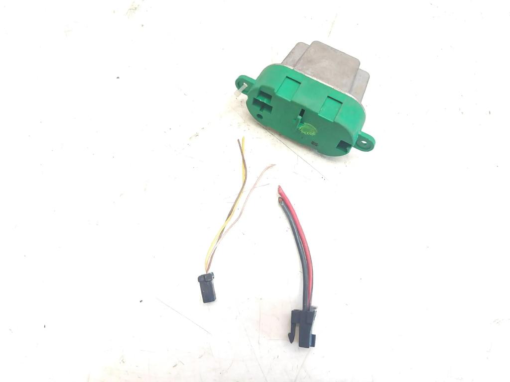 Relais für Lüfter Renault Grand Scenic IV (R9) 52492365