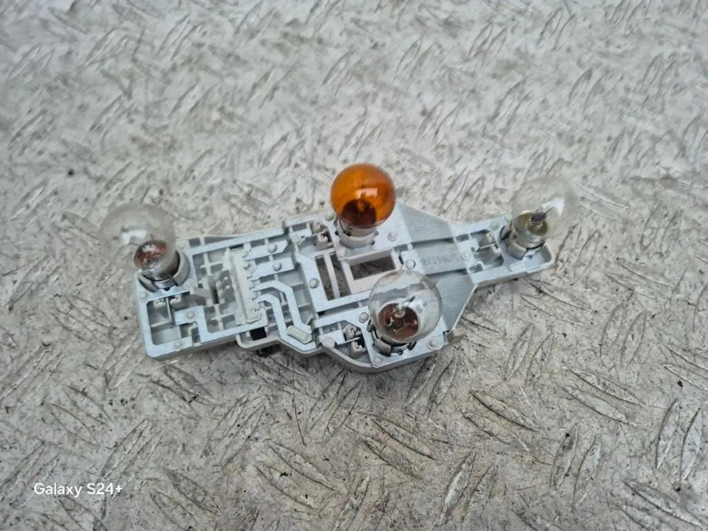 Lampenfassung SKODA OCTAVIAII (1Z3) 2.0 TDI RS 27592102