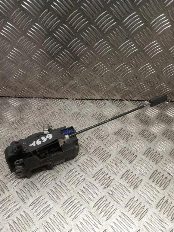 Türschloss vorne rechts OPEL CORSA C (F08, F68) 1.0 13154792