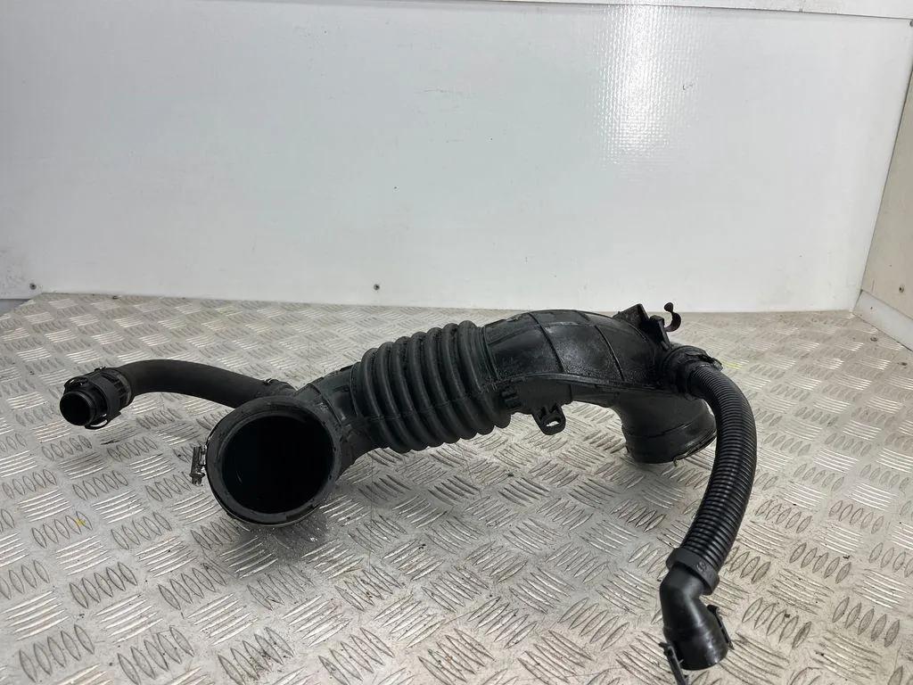 Luftansaugschlauch - vom Luftfilter zur Turbine BMW 3 (F30, F80) 335 i 586509