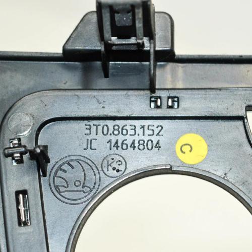 Andere Verkleidungsteile SKODA SUPERB II (3T4) 1.9 TDI 3T0863152 Bild Andere Verkleidungsteile SKODA SUPERB II (3T4) 1.9 TDI 3T0863152