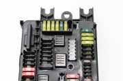 Sicherungskasten BMW 3er (F30, F80) 9337880