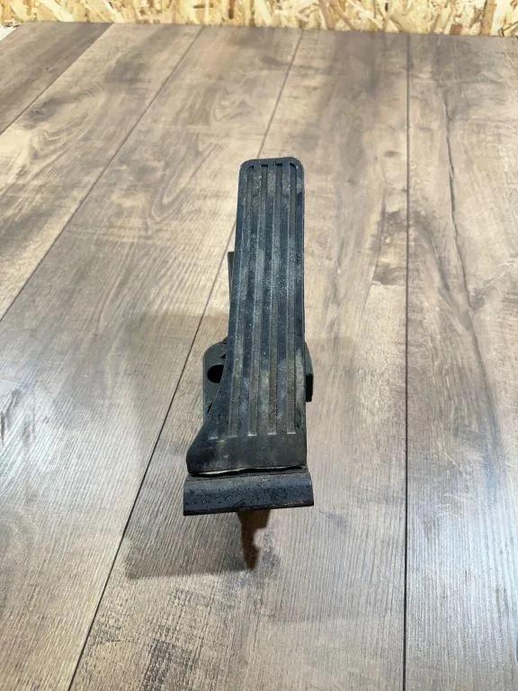 Gaspedal MERCEDES-BENZ C (W204) C 350 CDI (204.023) 271109 1483