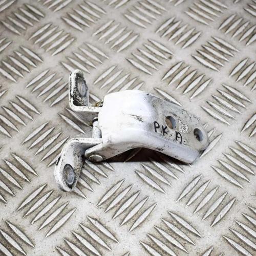 Türscharnier vorne rechts KIA SPORTAGE (QL) 1.7 CRDi 79320-2E000 A046057 Bild Türscharnier vorne rechts KIA SPORTAGE (QL) 1.7 CRDi 79320-2E000 A046057