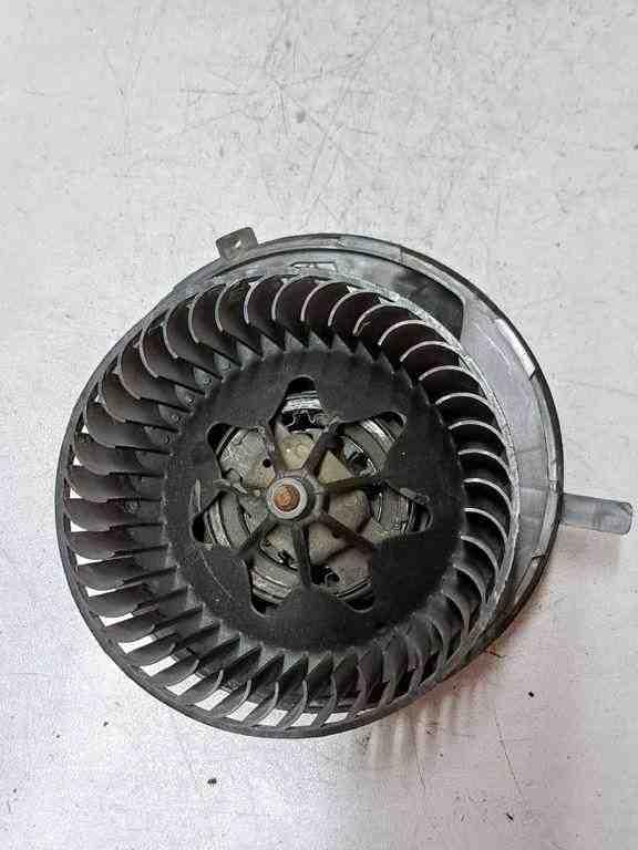 Relais für Lüfter Audi A4 (8K, B8) 997211A