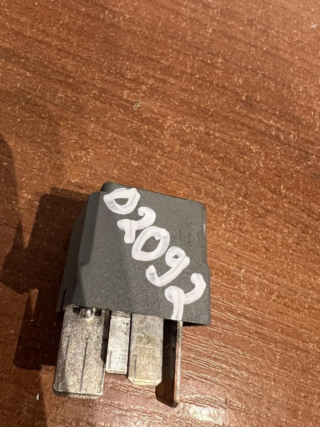 Relais Mercedes-Benz B-Klasse Sports Tourer (W245) A0025422619