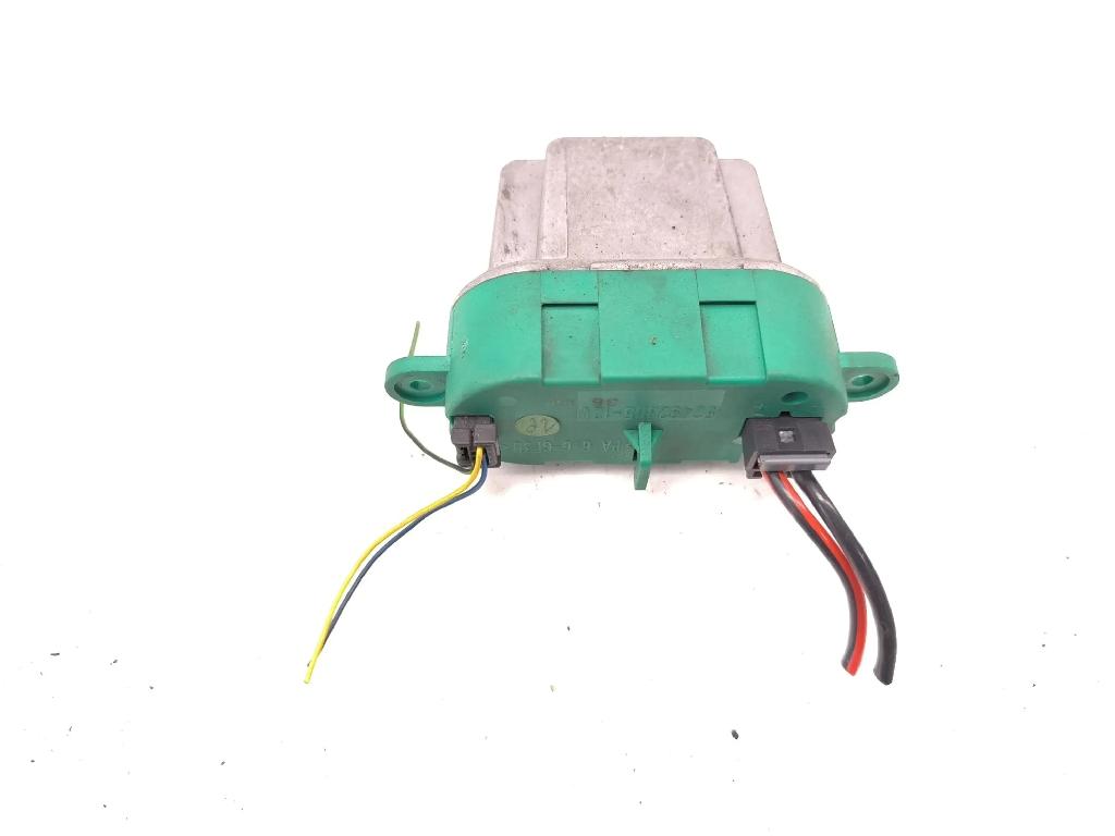 Relais für Lüfter Renault Espace IV (K) 52492365