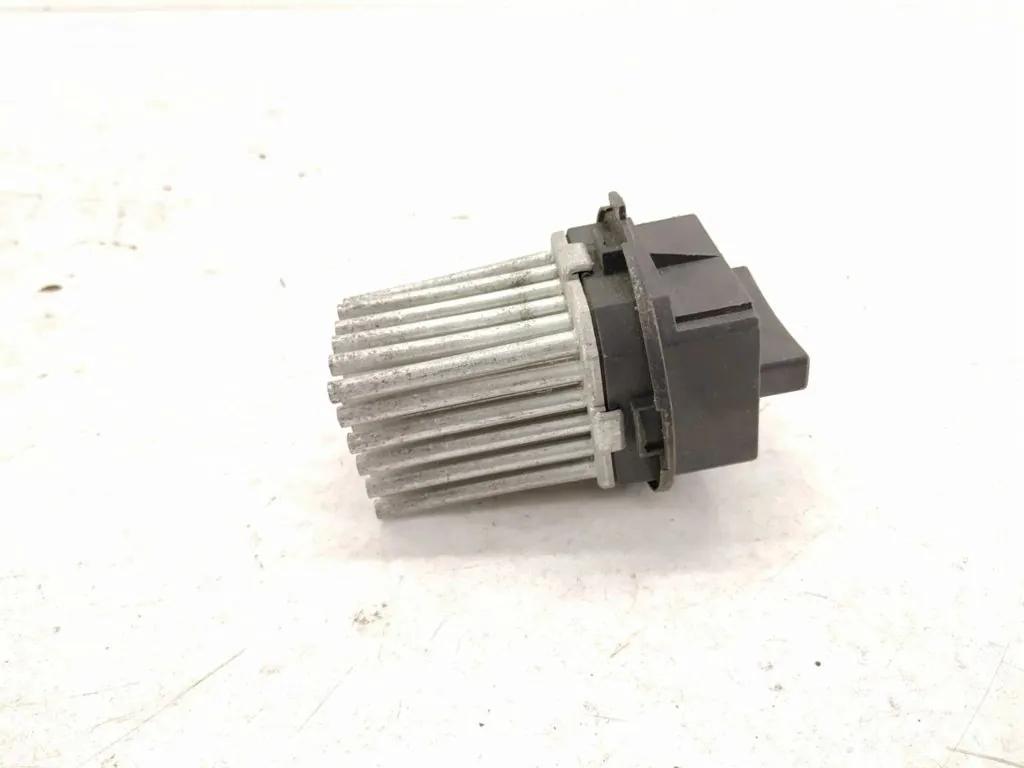 Blower Fan Relay MERCEDES-BENZ E (W210) E 290 Turbo-D (210.017) A2048707710