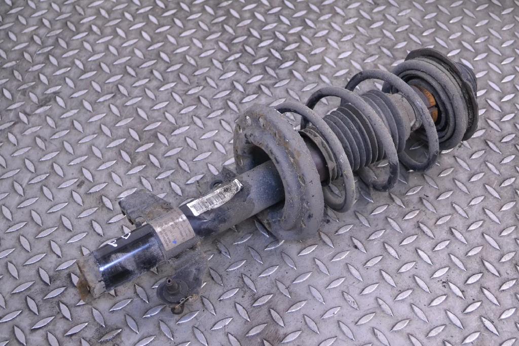 Stoßdämpfer vorne rechts