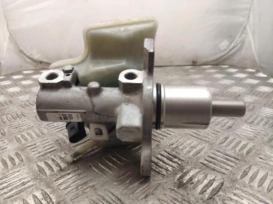 Bremszylinder BENTLEY CONTINENTAL FLYING SPUR (3W_) 6.0 2686 3D0611301B Bild Bremszylinder BENTLEY CONTINENTAL FLYING SPUR (3W_) 6.0 2686 3D0611301B