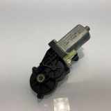 Sitzsteuerungsmotor vorne links MERCEDES-BENZ C (W204) C 200 CGI (204.048) 0390203275