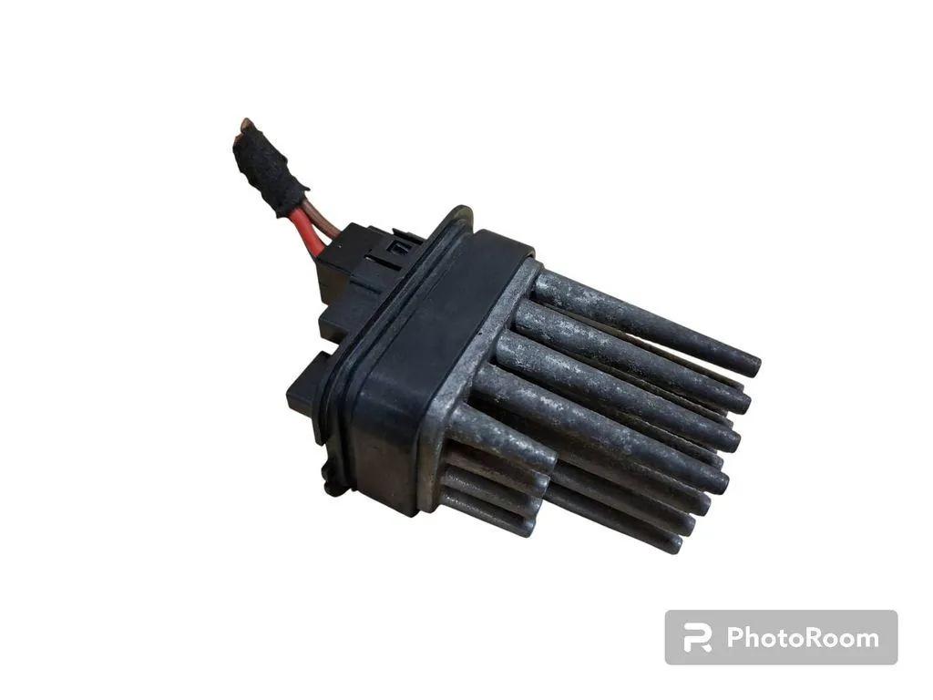 Relais für Lüfter Opel Zafira B (A05) 90566802