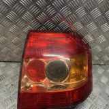 Lampenträger Heckleuchte rechts Toyota Corolla Liftback (E12) 8156002300