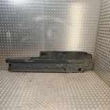 Rechte Unterbodenabdeckung