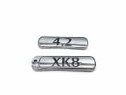 Emblem Jaguar XK 8 Convertible (X100)