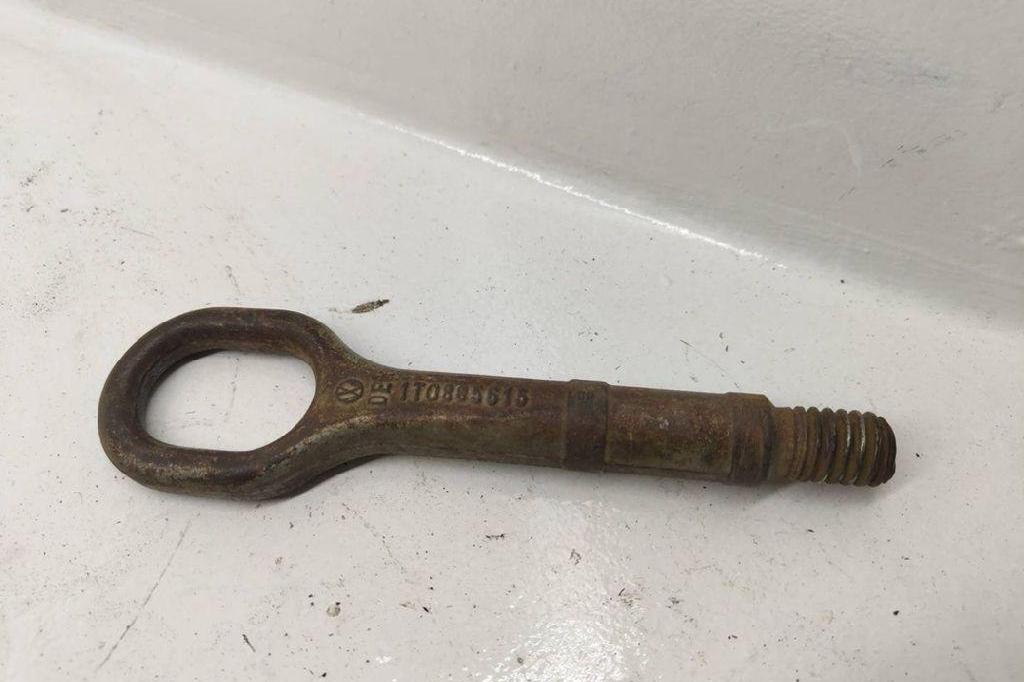 Abschleppöse VW Sharan (7N) 1T0805615