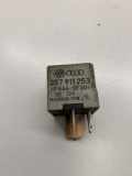 Relais VW Golf IV Variant (1J) 357911253