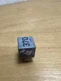 Relais Audi A4 Avant (8W, B9) 8D0851253