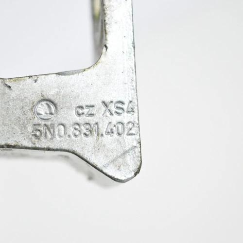 Türscharnier hinten rechts SKODA SUPERB II (3T4) 2.0 TDI 5N0831402 Bild Türscharnier hinten rechts SKODA SUPERB II (3T4) 2.0 TDI 5N0831402