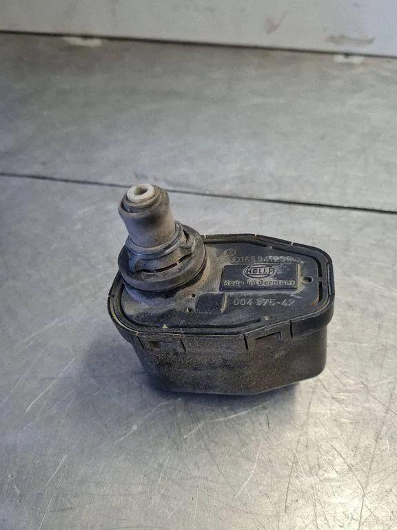 Motor zur Leuchtweitenregulierung VW TRANSPORTER IV Furgon (70XA) 2.4 D 165941295