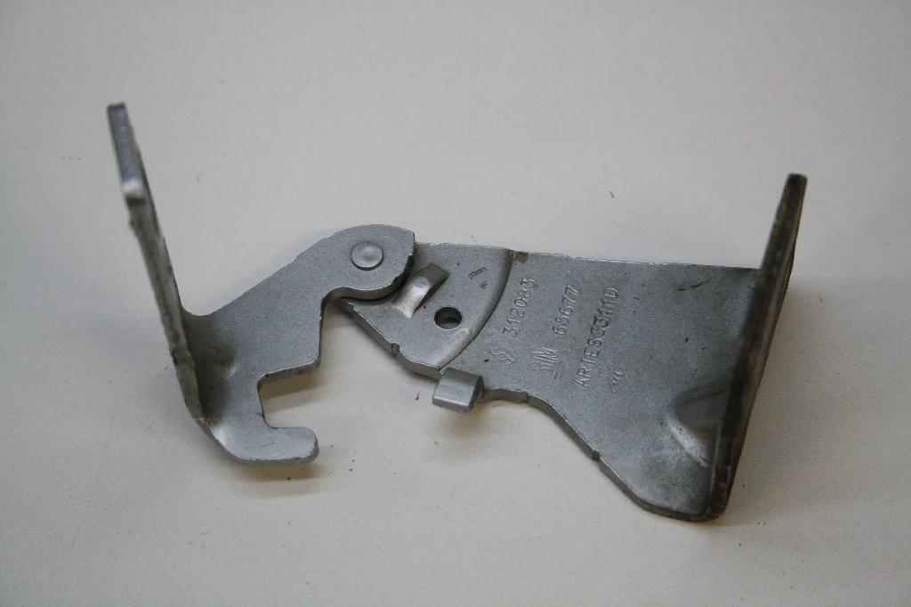 Motorhaubenscharnier vorne rechts Bild Motorhaubenscharnier vorne rechts