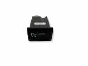 USB MERCEDES-BENZ C (W205) C 300 BlueTEC Hybrid / h (205.012) 22538287