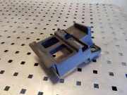 Stoßstangenhalter vorne links