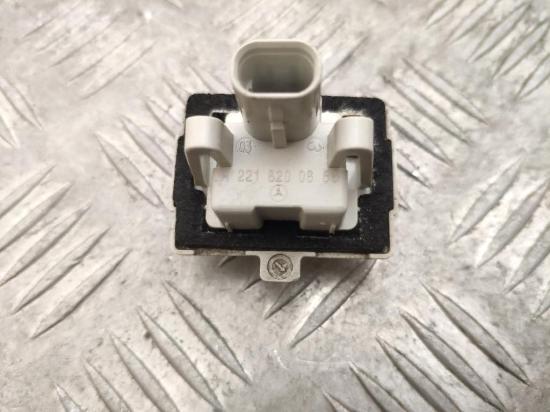 Kennzeichenleuchte Mercedes-Benz CLA Coupe (C117) A2218200856 Bild Kennzeichenleuchte Mercedes-Benz CLA Coupe (C117) A2218200856