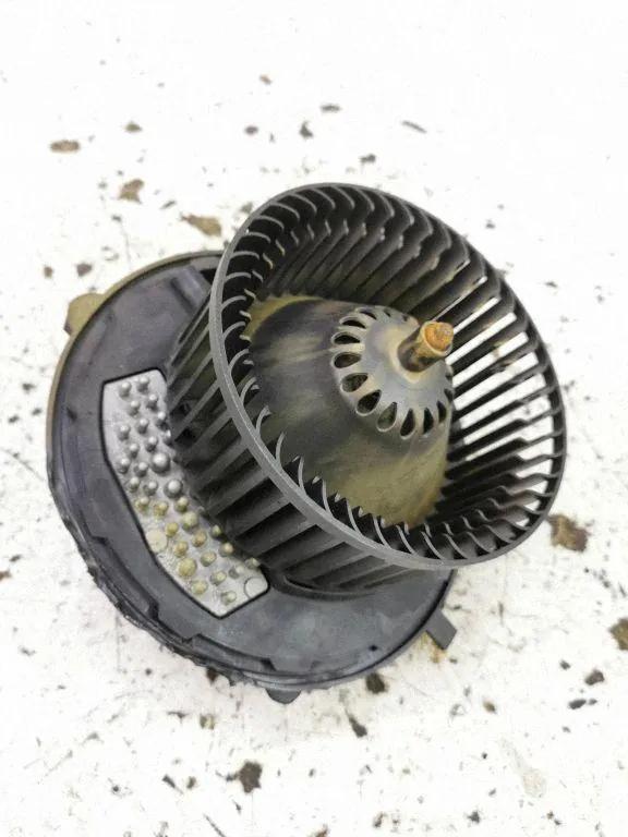 Heizgebläsemotor AUDI A3 Limousine (8VS, 8VM) 1.8 TFSI quattro 5Q1819021B