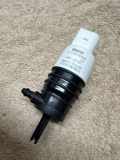 Wischwassertankmotor BMW X5 (G05) xDrive 40 i M230831 67128736998