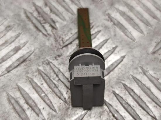 Temperatursensor AUDI A8 D4 (4H_) 3.0 TDI quattro 4B0820539 Bild Temperatursensor AUDI A8 D4 (4H_) 3.0 TDI quattro 4B0820539