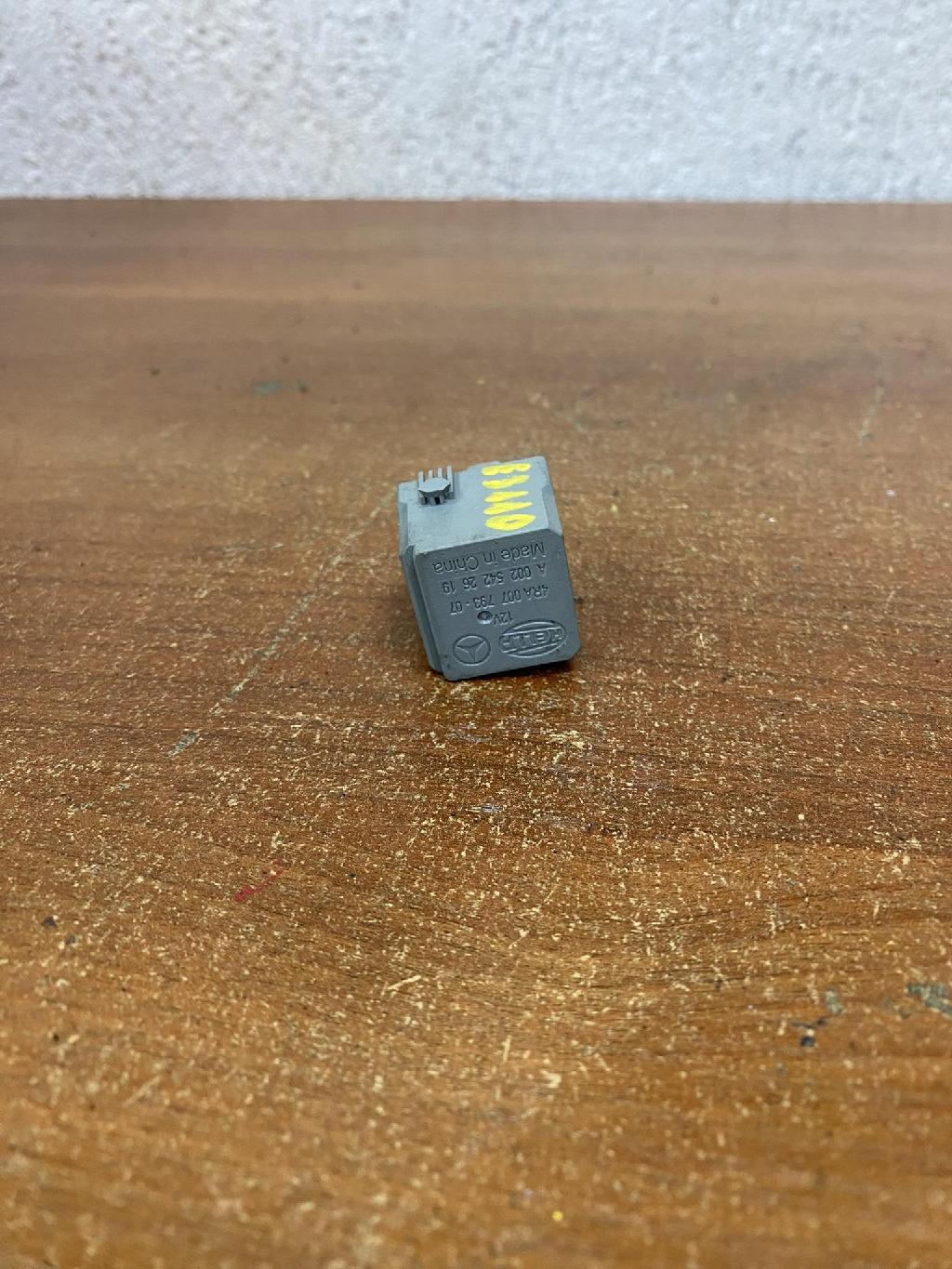 Relais VW Crafter 30-50 Kasten (2E) 4RA00779307