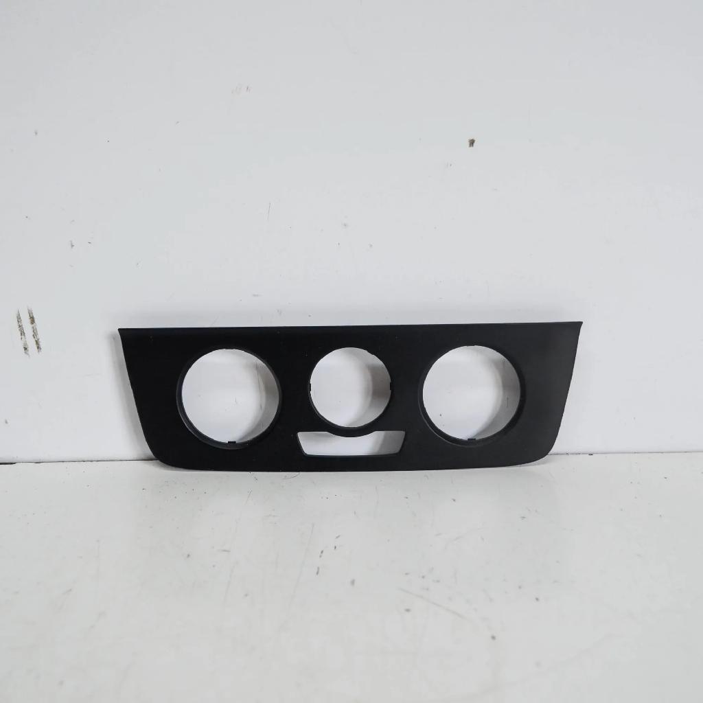 Andere Teile des Innenraums SEAT IBIZA IV (6J5, 6P1) 1.2 TSI 6J0857060 Bild Andere Teile des Innenraums SEAT IBIZA IV (6J5, 6P1) 1.2 TSI 6J0857060