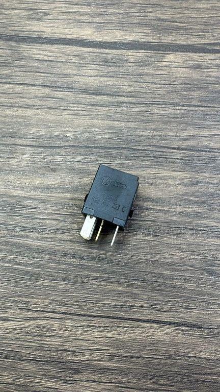 Relais Audi A7 Sportback (4G) 4H0951253A