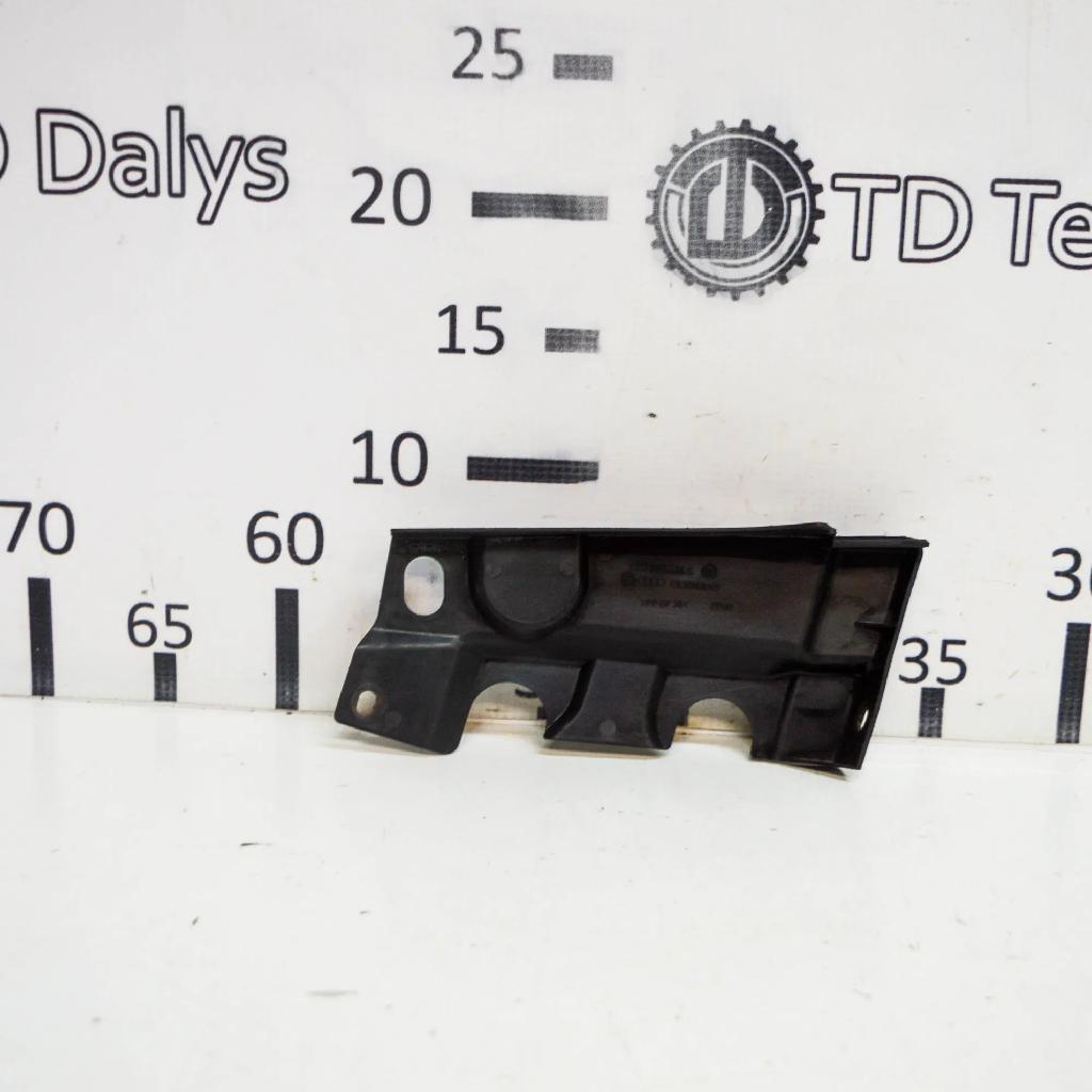 Andere Teile des Innenraums VW CADDY III Variant (2KB, 2KJ, 2CB, 2CJ) 1.6 TDI 1T0805234C Bild Andere Teile des Innenraums VW CADDY III Variant (2KB, 2KJ, 2CB, 2CJ) 1.6 TDI 1T0805234C