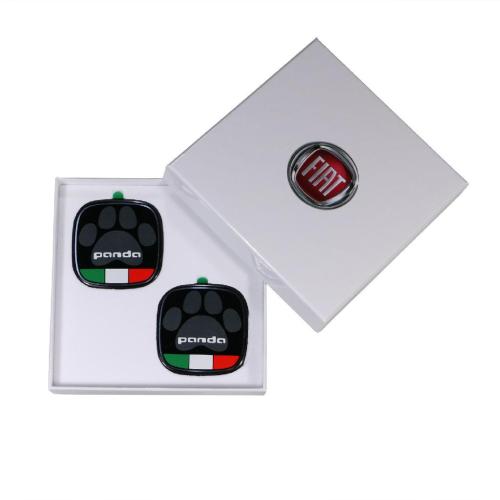 Original Fiat Emblem Logo 2x mit italienischer Flagge Seitlich Punto 50926688 Bild Original Fiat Emblem Logo 2x mit italienischer Flagge Seitlich Punto 50926688