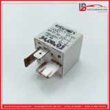 Relais Schließer VW PASSAT VARIANT 3B6 1.9 TDI 96 KW 8D0951253